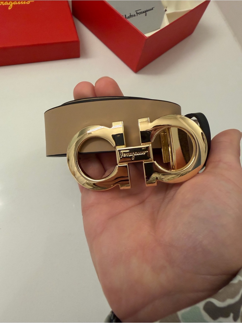 Salvatore Ferragamo Gancini Reversible Belt Black Leather Gold Buckle Size 34-37 - Picture 6 of 12